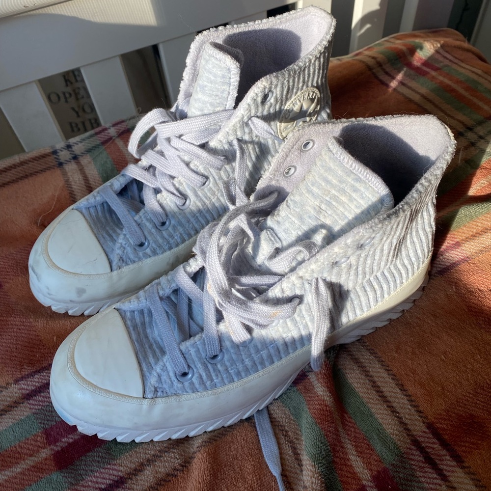 Blue velvet platform converse